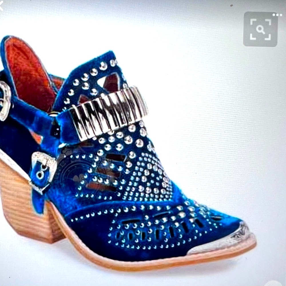 GORGEOUS JEFFREY CAMPBELL BOOTIES